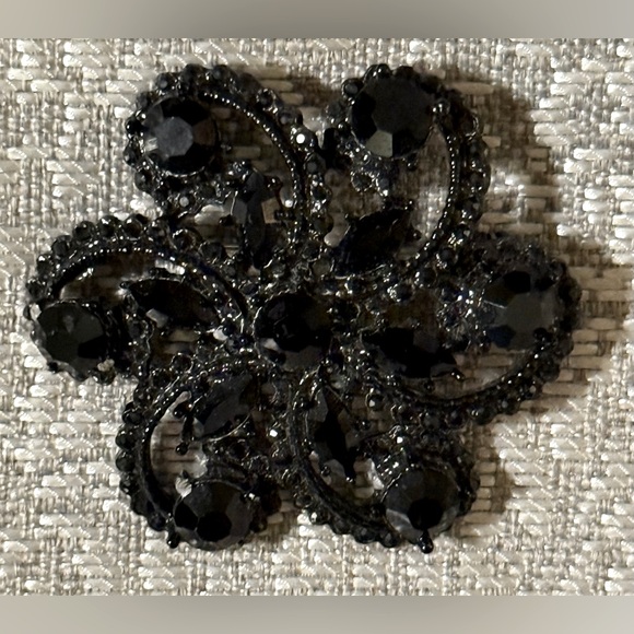 None Jewelry - Black Metal Brooch with Faceted Black Beads